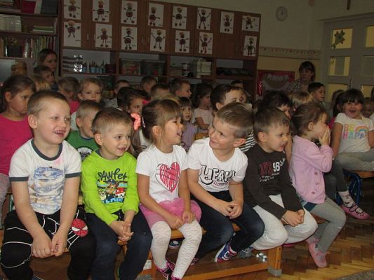 Grafika #17: 25.10.2017 Przedstawienie teatralne pt. "Magia słów"