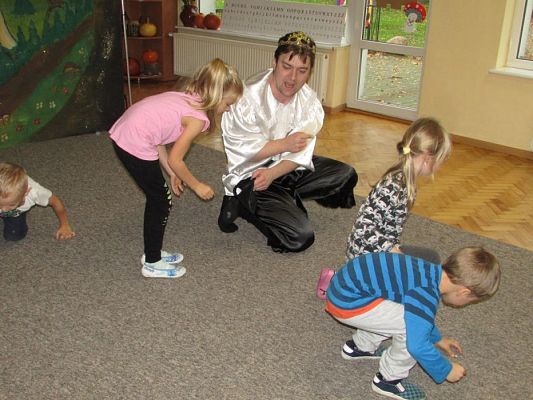 Grafika #27: 25.10.2017 Przedstawienie teatralne pt. "Magia słów"