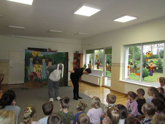 Grafika #29: 25.10.2017 Przedstawienie teatralne pt. "Magia słów"