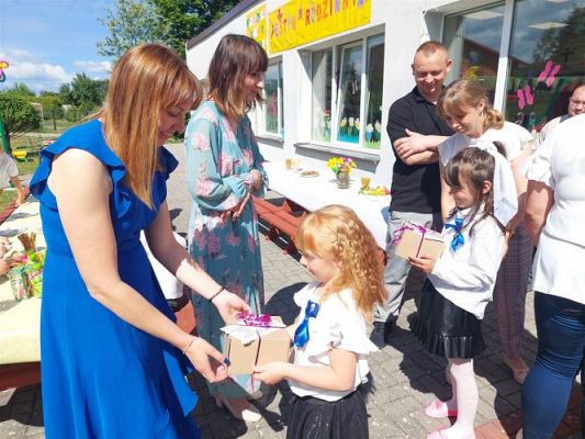 Grafika #8: 22.06.2022 Uroczyste pożegnanie absolwentów naszego przedszkola cz.II