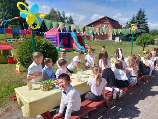 Grafika #15: 22.06.2022 Uroczyste pożegnanie absolwentów naszego przedszkola cz.II