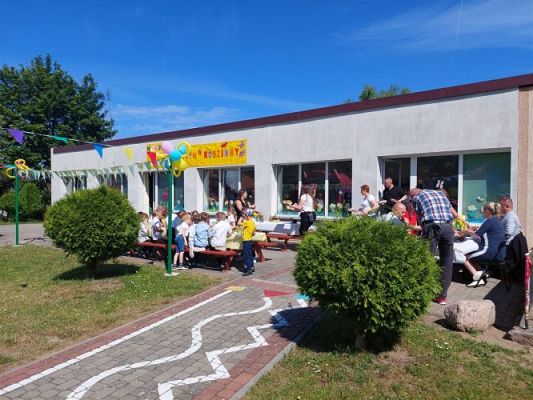 Grafika #17: 22.06.2022 Uroczyste pożegnanie absolwentów naszego przedszkola cz.II