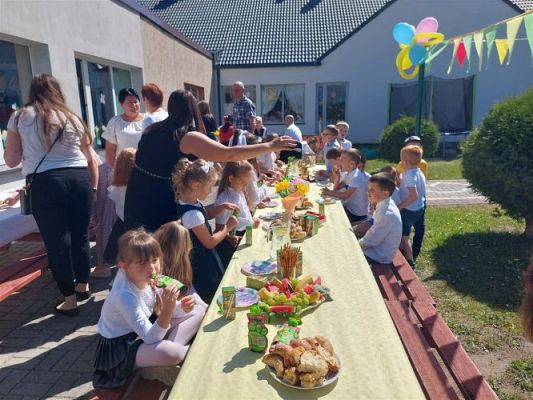 Grafika #21: 22.06.2022 Uroczyste pożegnanie absolwentów naszego przedszkola cz.II