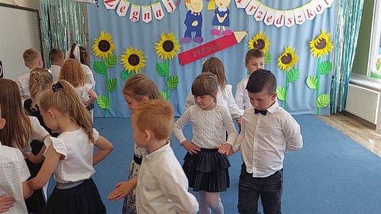 Grafika #2: 22.06.2022 Uroczyste pożegnanie absolwentów naszego przedszkola cz.I