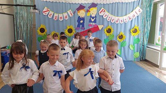 Grafika #3: 22.06.2022 Uroczyste pożegnanie absolwentów naszego przedszkola cz.I