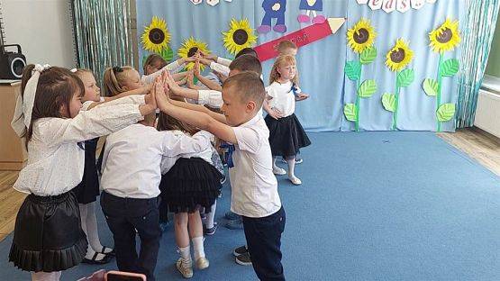 Grafika #7: 22.06.2022 Uroczyste pożegnanie absolwentów naszego przedszkola cz.I