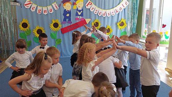 Grafika #8: 22.06.2022 Uroczyste pożegnanie absolwentów naszego przedszkola cz.I