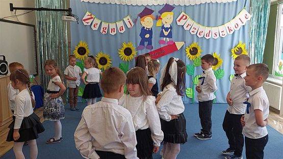 Grafika #11: 22.06.2022 Uroczyste pożegnanie absolwentów naszego przedszkola cz.I