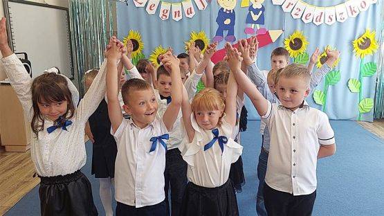 Grafika #18: 22.06.2022 Uroczyste pożegnanie absolwentów naszego przedszkola cz.I