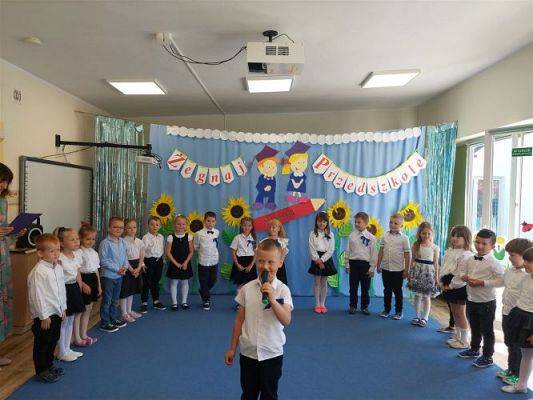 Grafika #34: 22.06.2022 Uroczyste pożegnanie absolwentów naszego przedszkola cz.I