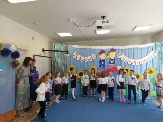 Grafika #36: 22.06.2022 Uroczyste pożegnanie absolwentów naszego przedszkola cz.I