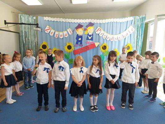 Grafika #50: 22.06.2022 Uroczyste pożegnanie absolwentów naszego przedszkola cz.I