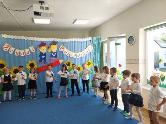 Grafika #54: 22.06.2022 Uroczyste pożegnanie absolwentów naszego przedszkola cz.I