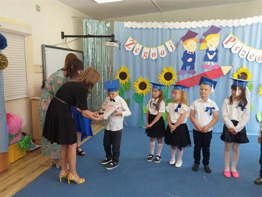 Grafika #62: 22.06.2022 Uroczyste pożegnanie absolwentów naszego przedszkola cz.I