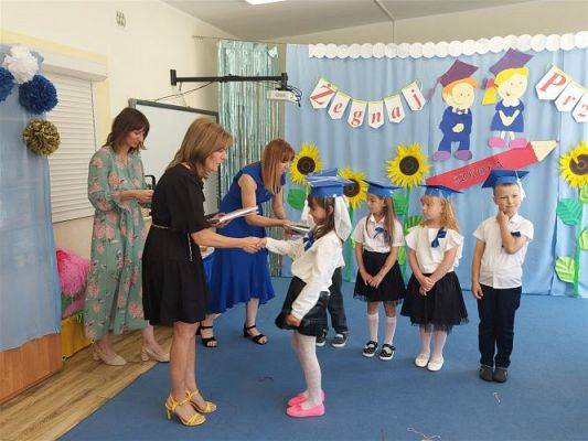 Grafika #63: 22.06.2022 Uroczyste pożegnanie absolwentów naszego przedszkola cz.I