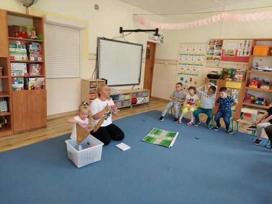 Grafika #6: 15.06.2022 Spotkanie z Instruktorem nauki Jazdy Panią Adą Bugajską