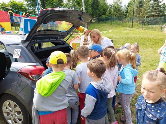 Grafika #29: 15.06.2022 Spotkanie z Instruktorem nauki Jazdy Panią Adą Bugajską