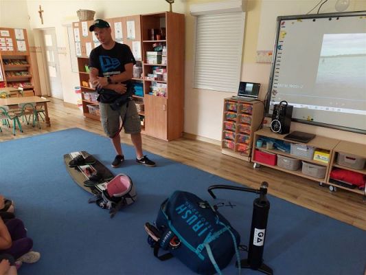 Grafika #4: 10.06.2022 Spotkanie z Panem Maciejem Pawelczykiem - Kitesurfingowcem