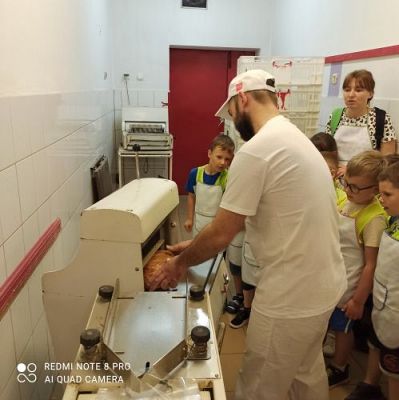 Grafika #26: 09.06.2022 - Z wizytą w piekarni "Piecuch" w Wicku - gr III