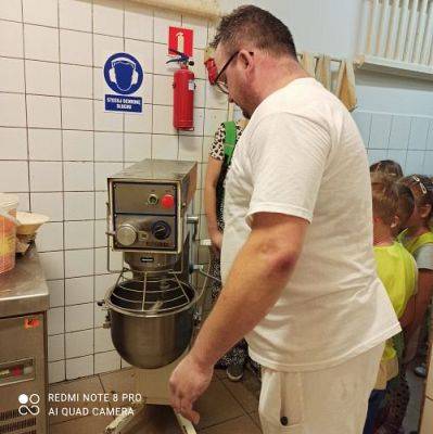 Grafika #30: 09.06.2022 - Z wizytą w piekarni "Piecuch" w Wicku - gr III