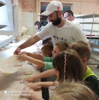 Grafika #33: 09.06.2022 - Z wizytą w piekarni "Piecuch" w Wicku - gr III