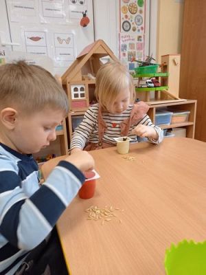 Grafika #4: 16.03.2022 W wiosennym ogródeczku gr1