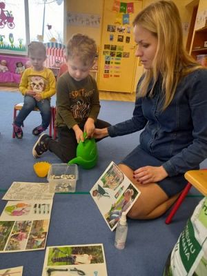 Grafika #13: 16.03.2022 W wiosennym ogródeczku gr1