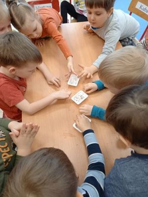 Grafika #19: 16.03.2022 W wiosennym ogródeczku gr1