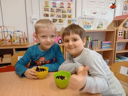 Grafika #36: 16.03.2022 W wiosennym ogródeczku gr1