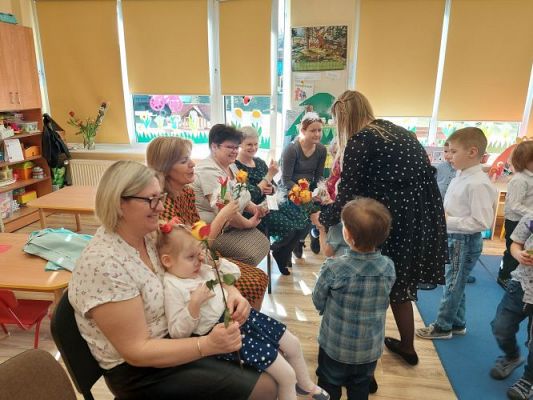 Grafika #48: 8 marca - Dzień Kobiet cz.II