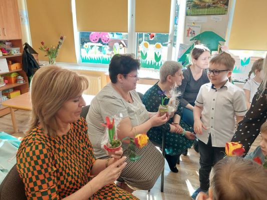 Grafika #49: 8 marca - Dzień Kobiet cz.II