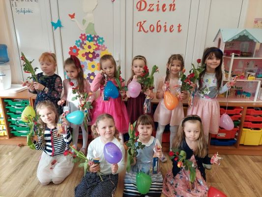Grafika #70: 8 marca - Dzień Kobiet cz.II