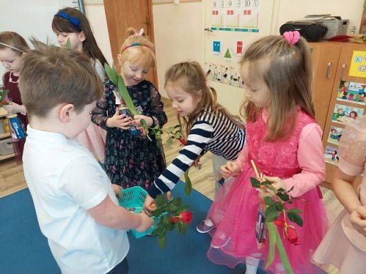 Grafika #12: 8 marca - Dzień Kobiet cz.I