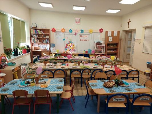 Grafika #22: 8 marca - Dzień Kobiet cz.I