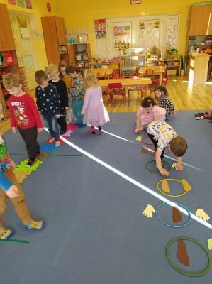 Grafika #3: Zabawy koordynacji wzrokowo-ruchowej i integracji sensorycznej w grupie I