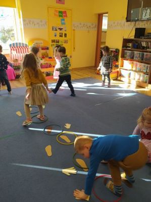 Grafika #5: Zabawy koordynacji wzrokowo-ruchowej i integracji sensorycznej w grupie I