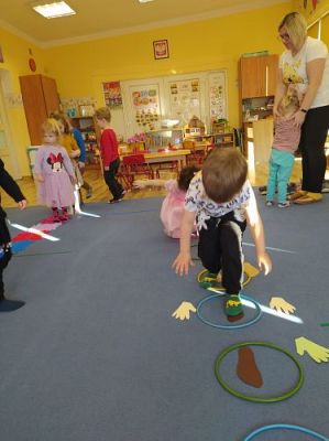 Grafika #10: Zabawy koordynacji wzrokowo-ruchowej i integracji sensorycznej w grupie I