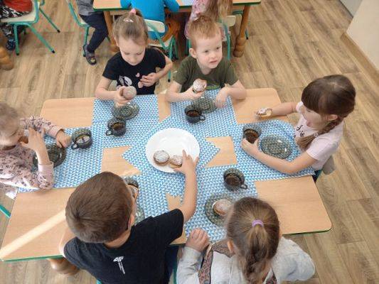 Grafika #5: 24.02.2022 Tłusty Czwartek