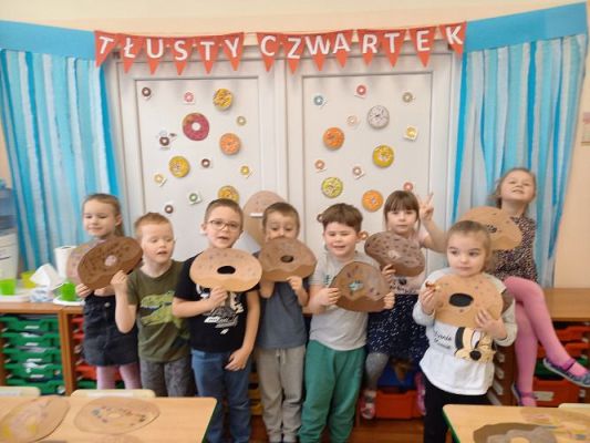 Grafika #12: 24.02.2022 Tłusty Czwartek