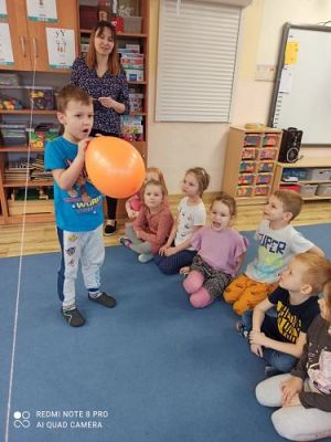 Grafika #3: Klub Małego Odkrywcy gr III cz.III - Właściwości powietrza