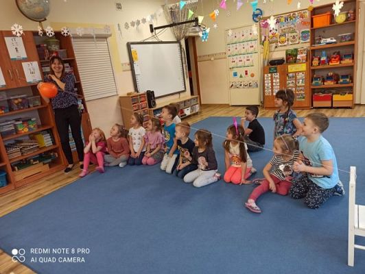 Grafika #19: Klub Małego Odkrywcy gr III cz.III - Właściwości powietrza