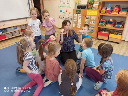 Grafika #20: Klub Małego Odkrywcy gr III cz.III - Właściwości powietrza