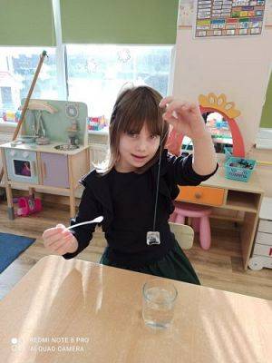 Grafika #4: Klub Małego Odkrywcy gr III cz.II - Właściwości wody