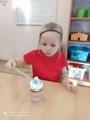 Grafika #8: Klub Małego Odkrywcy gr III cz.II - Właściwości wody