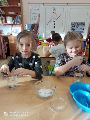 Grafika #13: Klub Małego Odkrywcy gr III cz.II - Właściwości wody