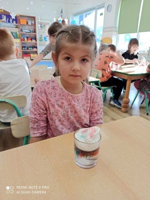 Grafika #27: Klub Małego Odkrywcy gr III cz.II - Właściwości wody