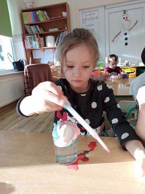 Grafika #28: Klub Małego Odkrywcy gr III cz.II - Właściwości wody