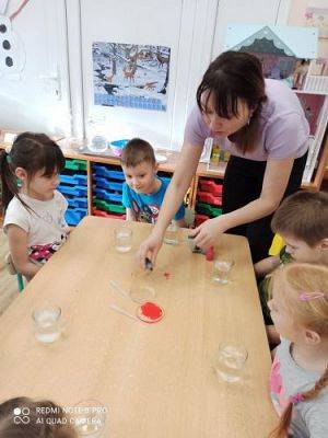 Grafika #29: Klub Małego Odkrywcy gr III cz.II - Właściwości wody