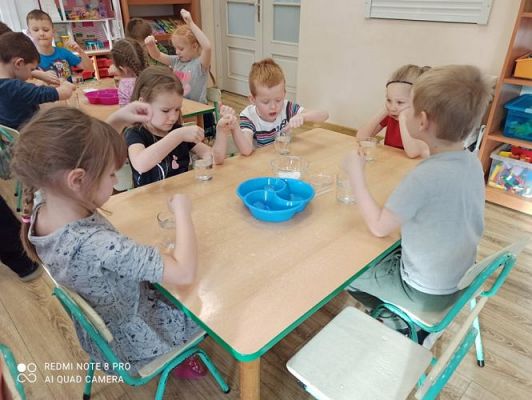 Grafika #31: Klub Małego Odkrywcy gr III cz.II - Właściwości wody