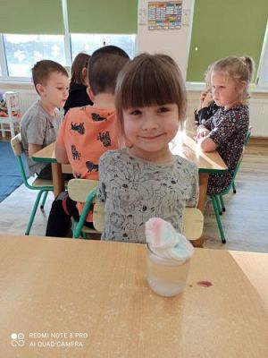 Grafika #36: Klub Małego Odkrywcy gr III cz.II - Właściwości wody